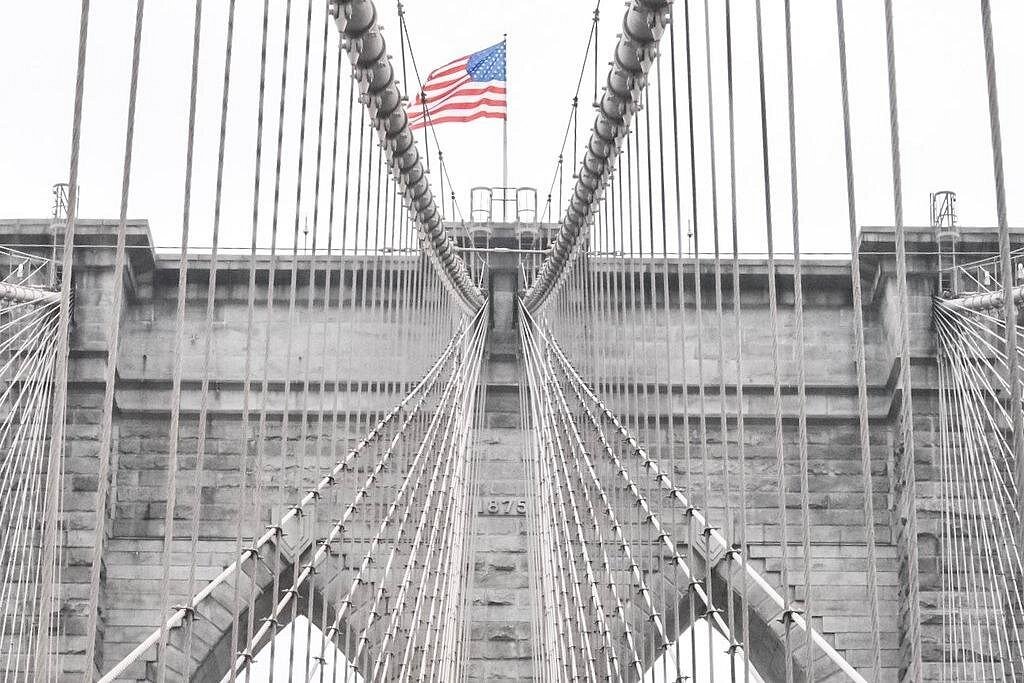 Brooklyn Bridge & DUMBO Neighborhood Walking Tour